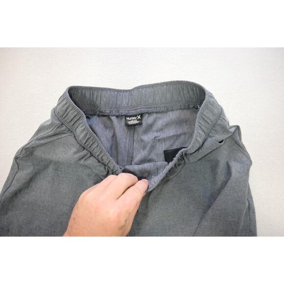 Hurley Gym Shorts Wicking Performance Gray W/Pockets Athletic Boys Sz XL 18-20 - Picture 5 of 7